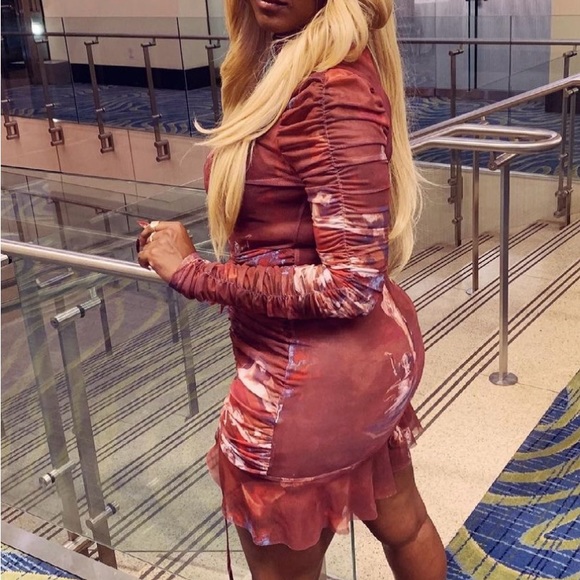 Dress - Picture 2 of 3